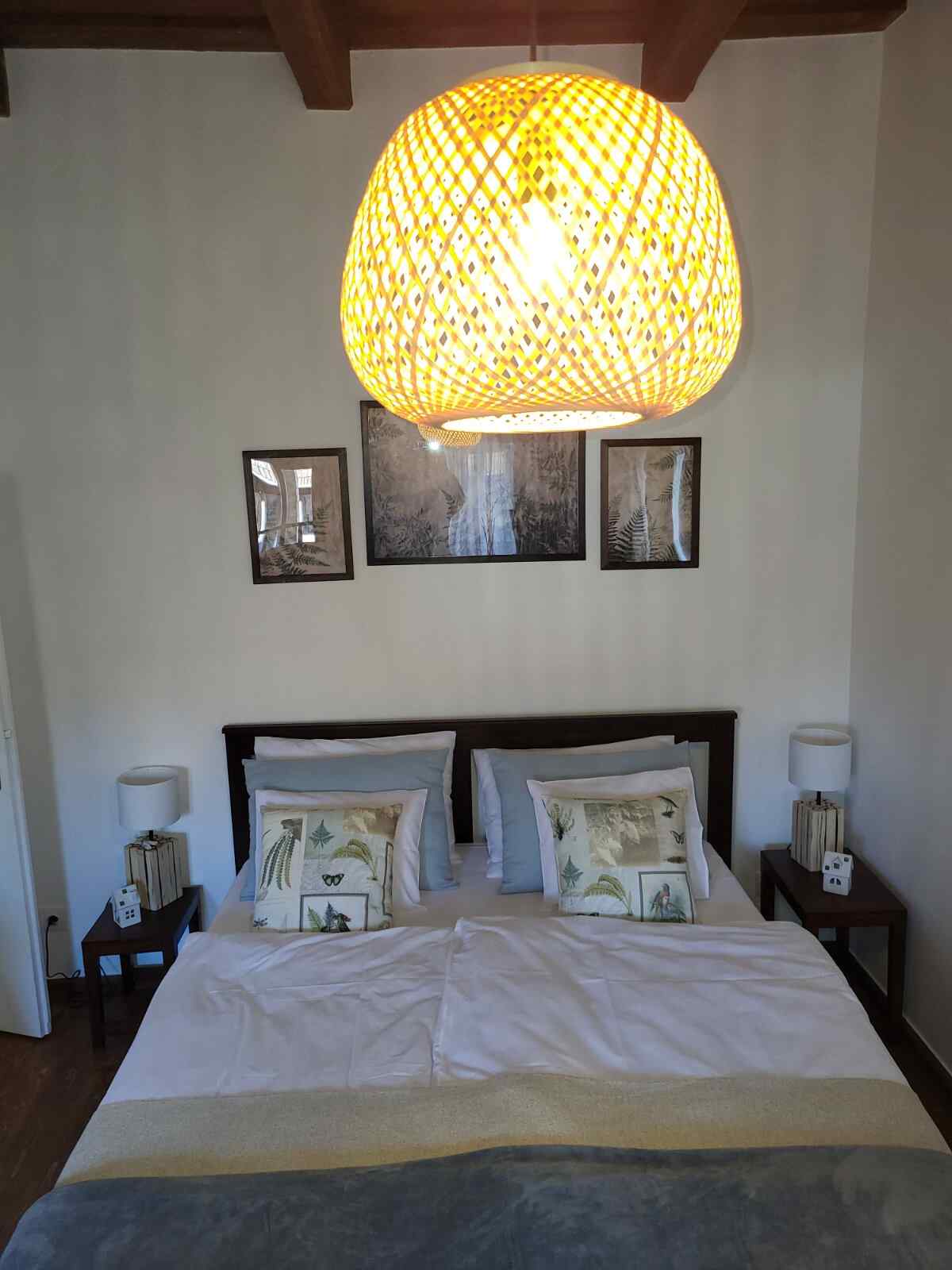 Bodónia vendégház madaras szoba franciaágy